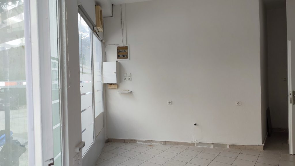 Shop For Rent in Zografou 760930
