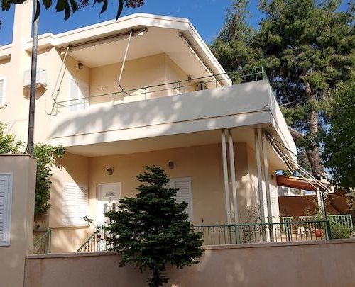 Detached House For Sale in Peania 944180