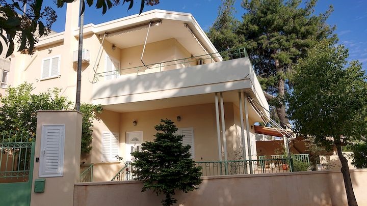 Detached House For Sale in Peania 944180
