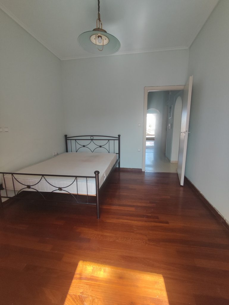 Apartment For Sale in Kypseli 944708