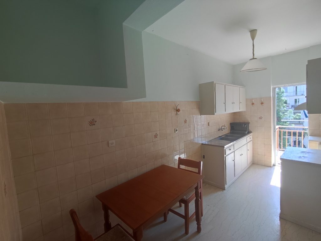 Apartment For Sale in Kypseli 944708