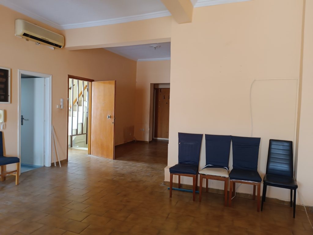 Apartment For Sale in Ilioupoli 964509